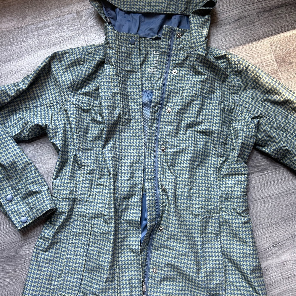 L.L. Bean Olive and Navy Houndstooth Rain Jacket